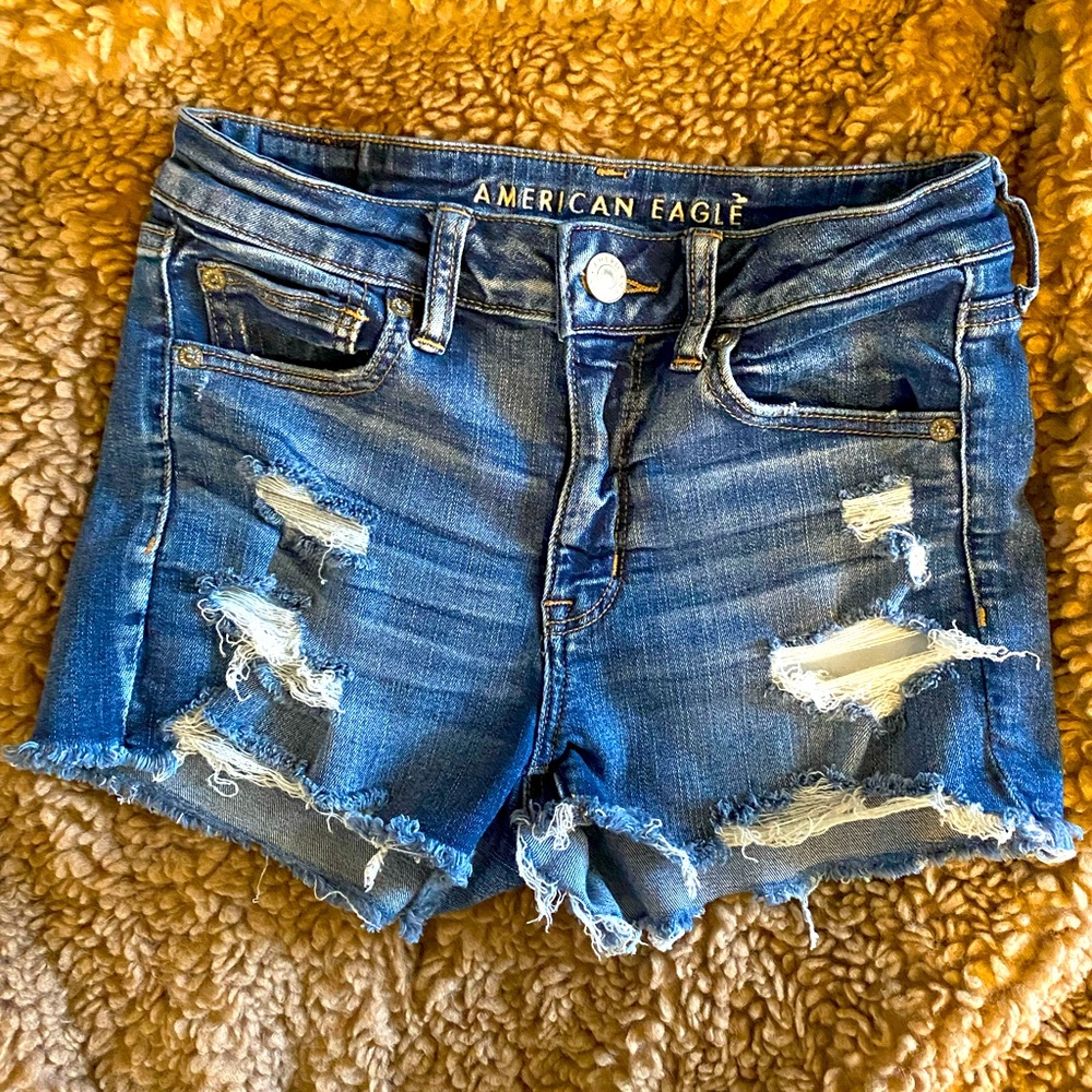American Eagle denim shorts. Women’s size 4